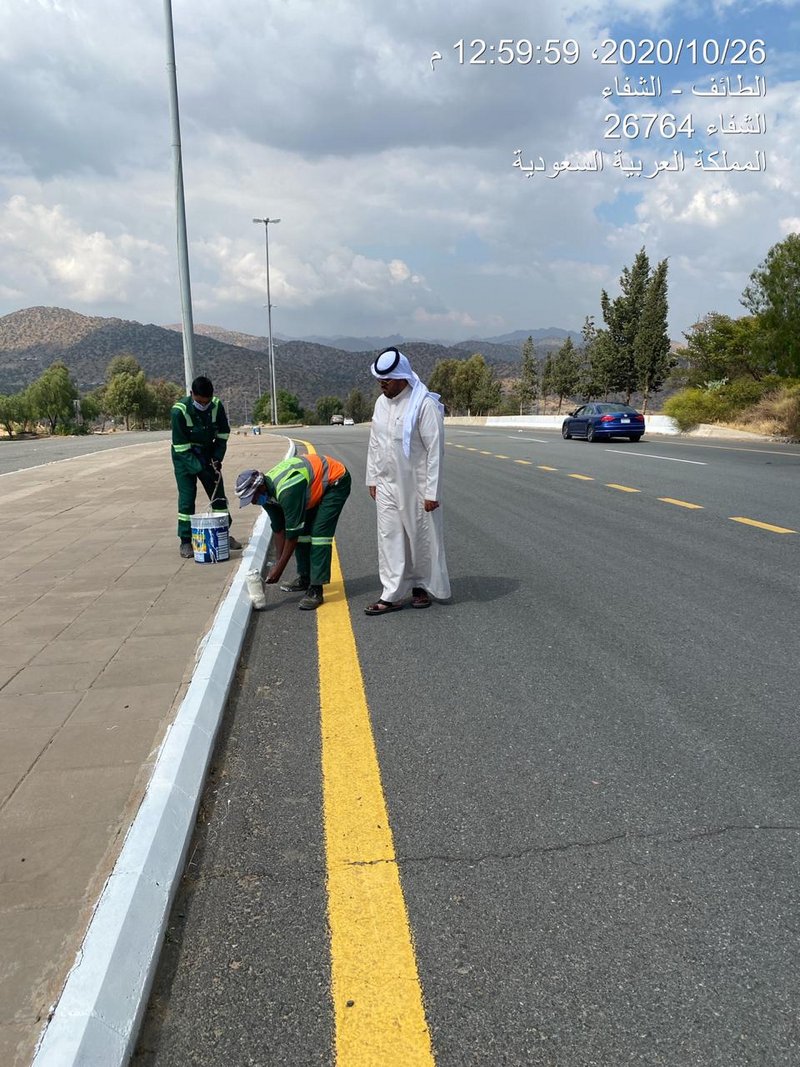 بالصور .. إزالة التشوهات البصرية وتوحيد واجهات المحلات بـ”الهدا و