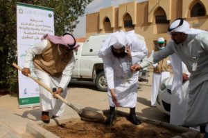 “المطيري” يُدشن حملة تشجير الجوامع بحفر الباطن