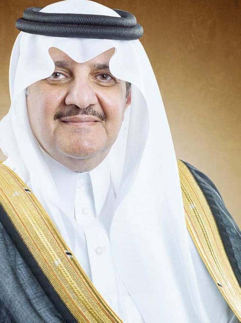 الأمير سعود بن نايف يسلم 10 وحدات سكنية للمستفيدين من الإسكان الت