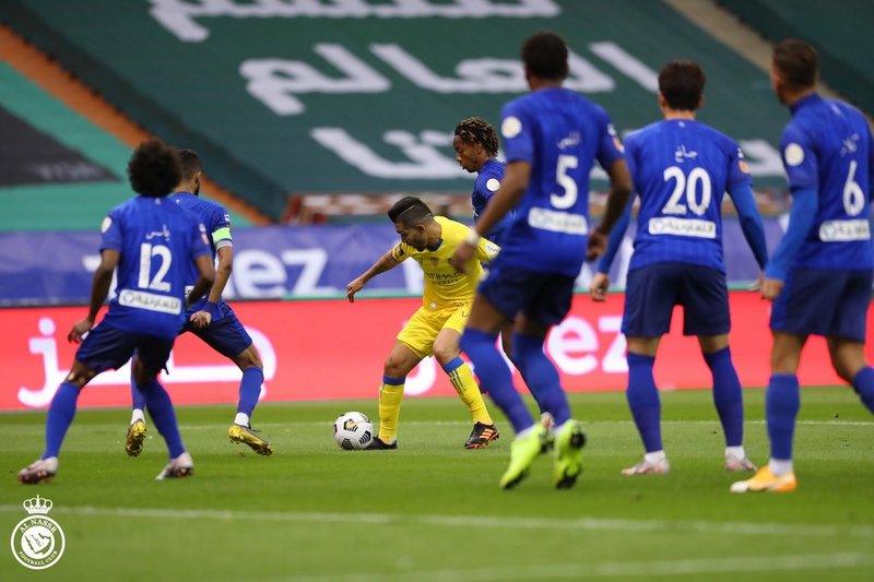 المعيوف يشارك في تمرين الهلال.. والنصر أكمل جاهزيته