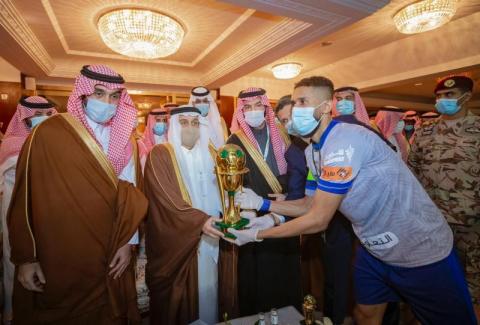 وزير الرياضة السعودي يثمن دعم القيادة ويبارك للهلال لقب «كأس الملك»