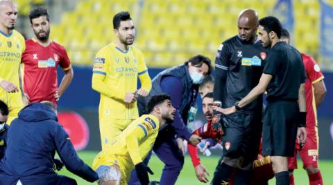 «رأسية» تنقذ الهلال أمام الاتحاد… وضمك يفسد احتفالية النصر في ملعبه