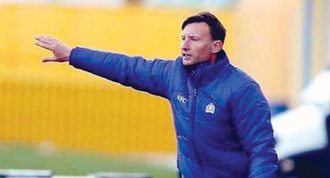 النصر يستنجد بمدرب «الشباب» لإنقاذه من الأزمة