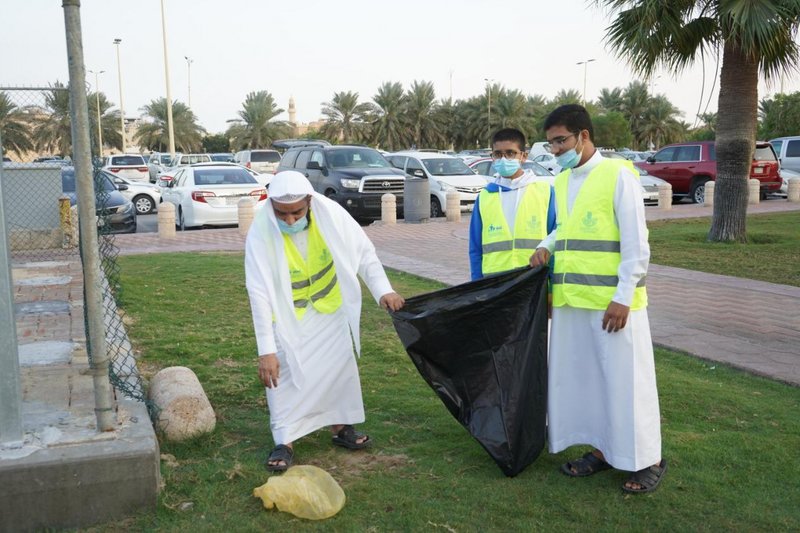 80 متطوعاً بفعاليات برنامج “إماطة” بكورنيش الدمام بالشرقية