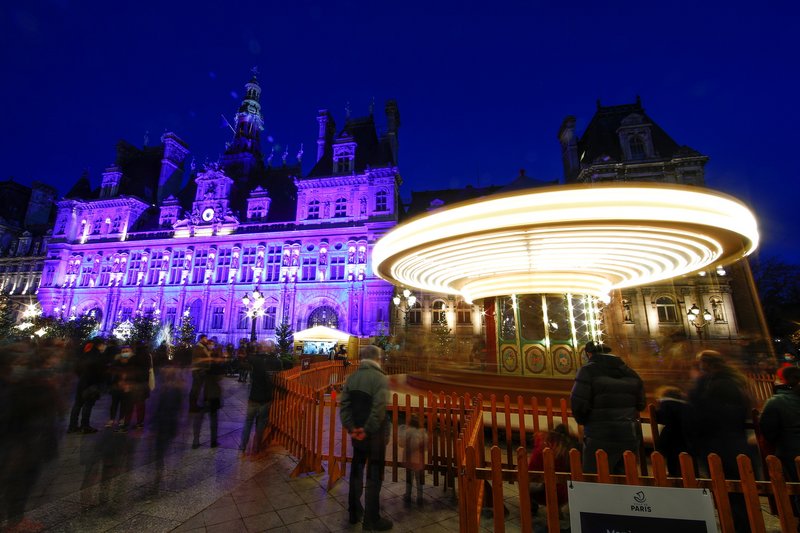 وباء كورونا في فرنسا قد يخرج عن السيطرة بعد الأعياد