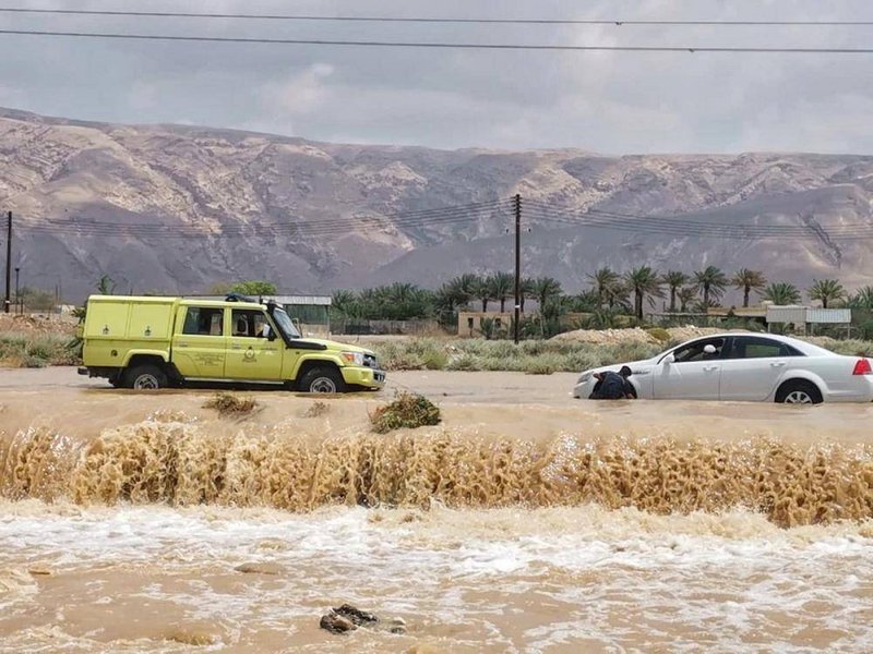 رسميًّا.. المجازفة بعبور الأودية أثناء جريانها مخالفة مرورية قيمت