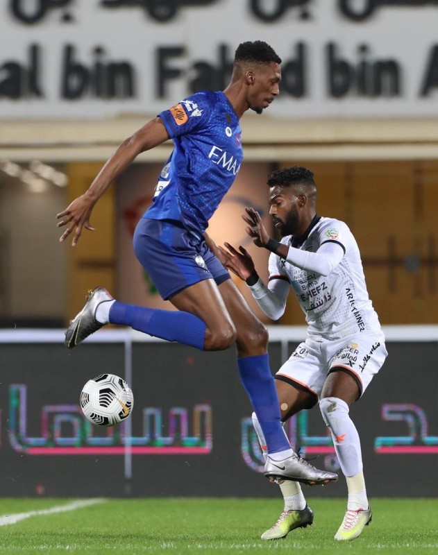 الشباب يعطل الهلال – أخبار السعودية