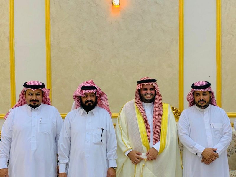 “الشهري” يحتفل بزواجه في بارق