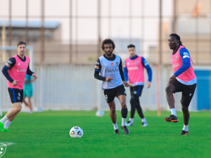 &quot;الهلال&quot; يعلن غياب &quot;كنو&quot; و&quot;عطيف&quot; ويعاود التدريب استعداداً للباطن