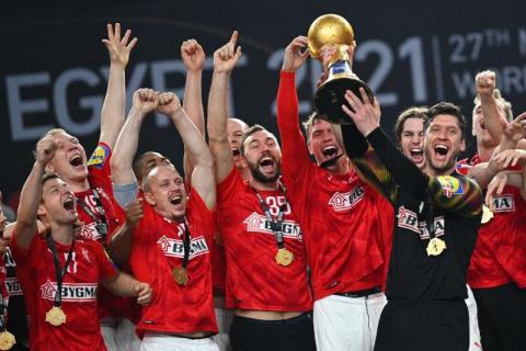 الدنمارك تحتفظ بلقب بطولة العالم لليد بالفوز على السويد