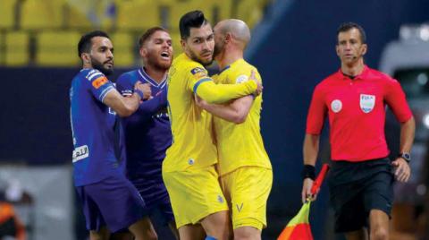 مشادات لاعبي النصر والهلال تحت مجهر «الانضباط»