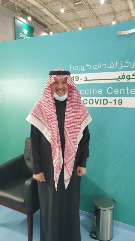 بعد تلقيهما اللقاح.. ابن معمر ونقلي: السعودية تقدم رعاية صحية غير مسبوقة – أخبار السعودية