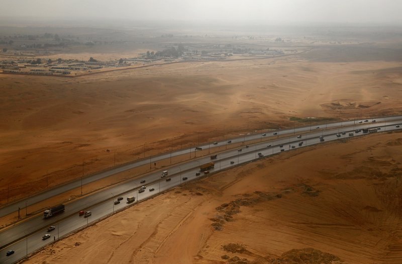 التذكرة بـ ١٣٠ دولارًا.. مصر تعلن عن خط بري لنقل الركاب يربطها بد