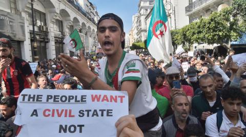 الحراك الجزائري يتمسك برفض الانتخابات