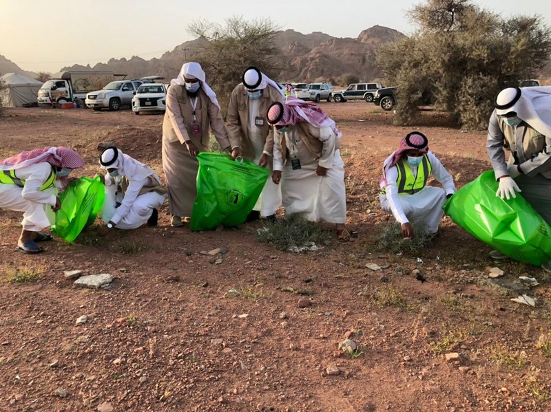 شاهد.. كيف شارك ألف متطوع في مبادرة “بيئتنا مستقبلنا” بحائل