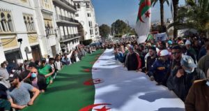 اتهام الأمن الجزائري مجدداً بـ«تعذيب» ناشطين في الحراك