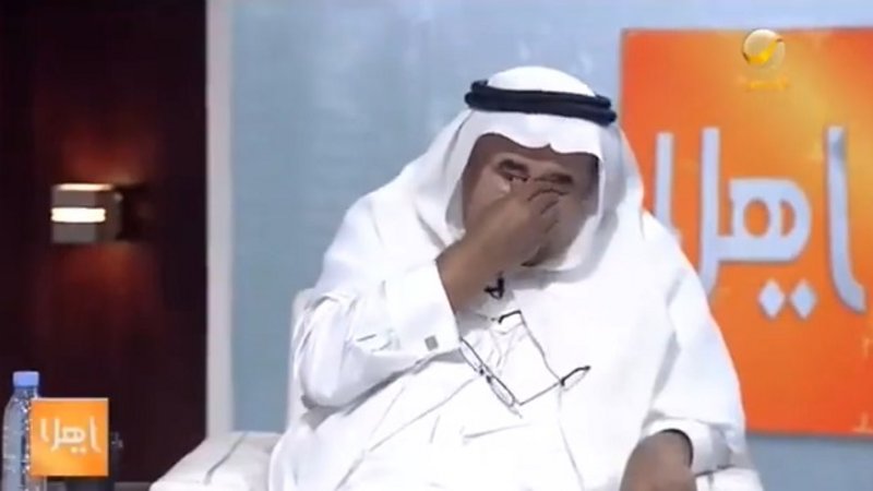 شاهد.. “قينان الغامدي” يبكي على الهواء متأثراً برسالة “تركي الدخي