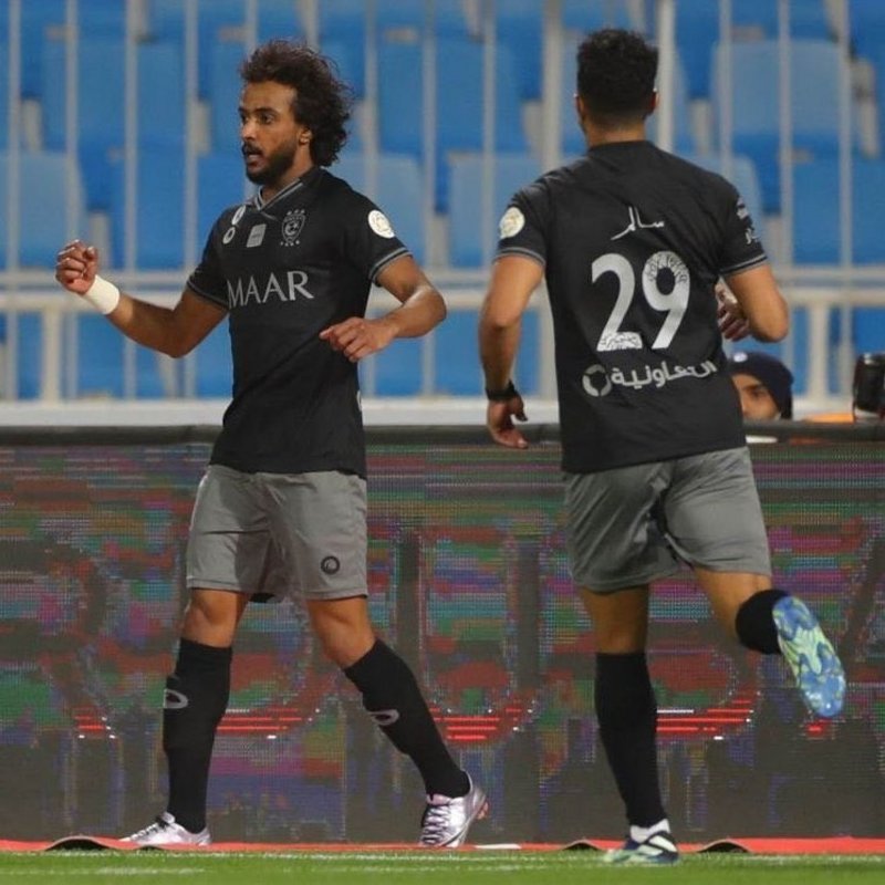 لاعب الهلال “الشهراني” يفوز بجائزة أفضل لاعب بمنطقة غرب آسيا