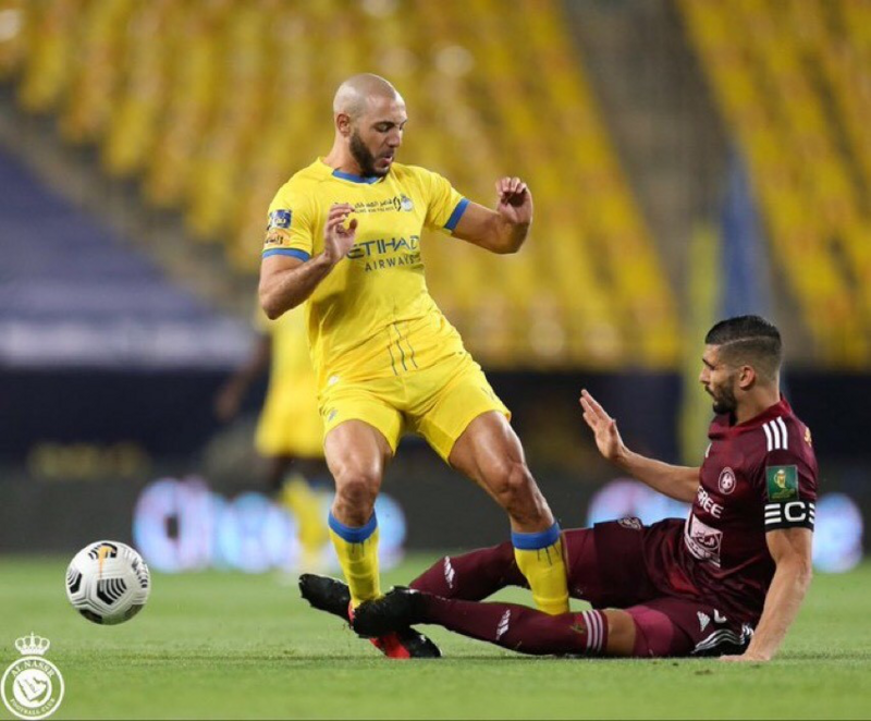 “أمرابط” إلى الدوري “الإسباني” ولاعب “هولندي” يحل محله في “النصر”