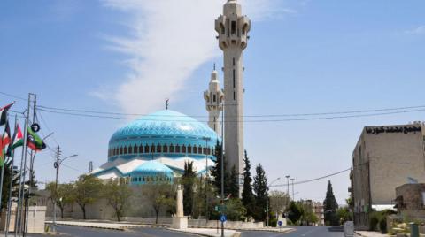 الأردن يسمح بصلاة الجمعة بعد انخفاض الإصابات