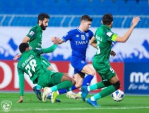 “الهلال” يسقط أمام “شباب الأهلي” بهدفين نظيفين.. وينتظر هدية “الأ