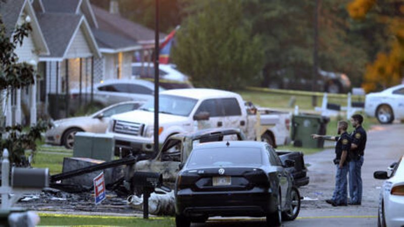 أمريكا.. 4 قتلى بعد سقوط طائرة على منزل