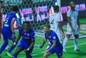 الهلال يسقط الشباب بخماسية وينفرد بصدارة دوري المحترفين السعودي