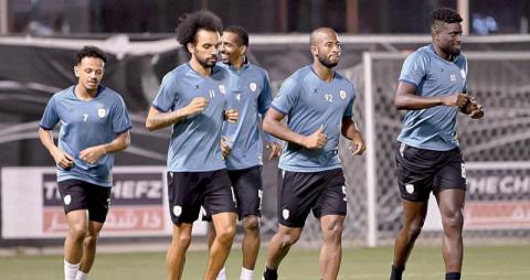 الهلال يسعى للاقتراب من اللقب على حساب الأهلي