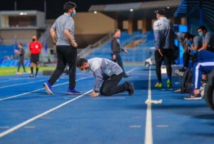 جماهير “الهلال” تغلي وتطالب برحيل المدرب والإدارة!