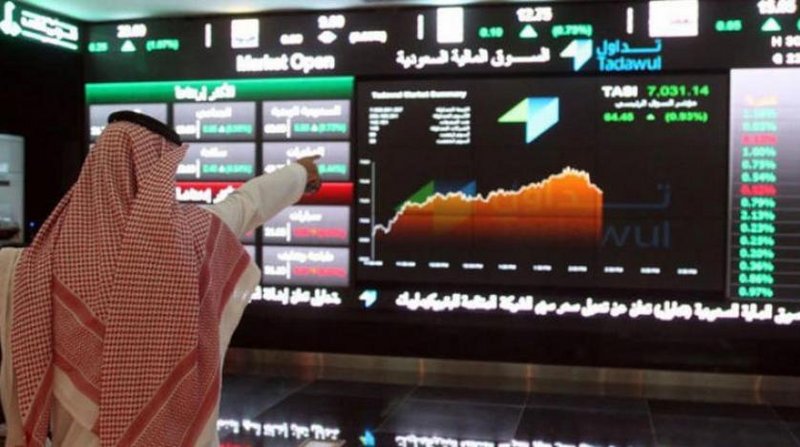 مؤشر “الأسهم السعودية” يغلق منخفضاً عند 10372.54 نقطة