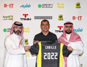 الاتحاد يمدد عقد المدرب البرازيلي فابيو كاريلي حتى 2022