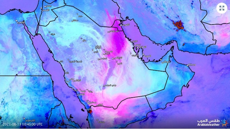 أغلقوا النوافذ بإحكام.. عاصفة رملية قوية على مشارف الرياض