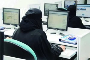 السعودية تسجل معدلات غير مسبوقة في توظيف النساء