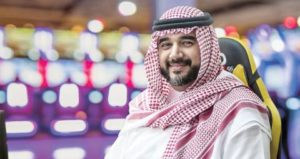 فيصل بن بندر بن سلطان لـ «الشرق الأوسط»: عوائد الألعاب الإلكترونية في السعودية تقارب 576 مليون دولار