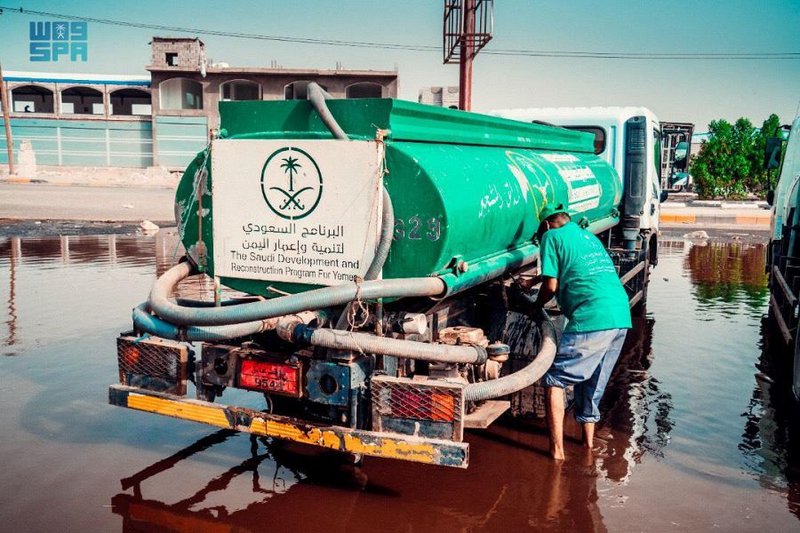 بالصور.. البرنامج السعودي لإعمار اليمن يكثّف جهوده لإزاحة تجمعات