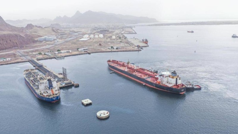 تبلغ 75 ألف طن متري.. ميناء عدن يستقبل الدفعة الـ3 من المشتقات النفطية السعودية – أخبار السعودية