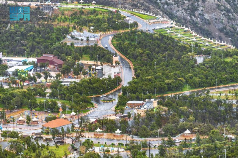 الباحة.. جوهرة الجنوب تمتاز بطبيعتها الساحرة وإرثها التاريخي العر