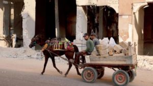 تحرير الأسرى و«هدوء تام» شرطا غانتس لتفاهمات مع غزة