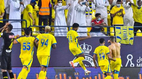 النصر يحبط مفاجأة التعاون في الوقت القاتل… والفتح يصعق الشباب