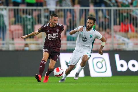 الدوري السعودي: الأهلي يتعادل مع الفيصلي في الجوهرة