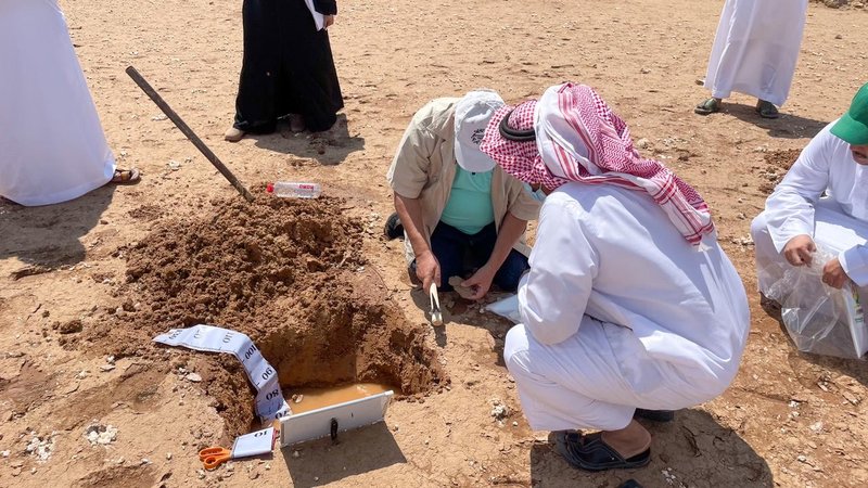 مركز الغطاء النباتي يبدأ في تنفيذ مشروع تأهيل سبختَي الطرفية وغوي