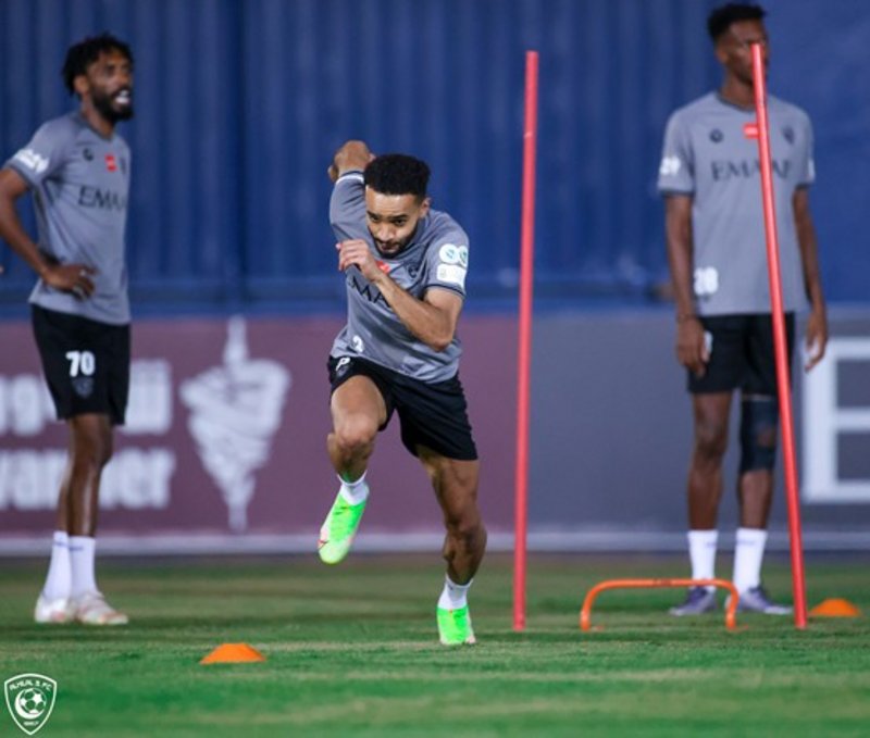 بيريرا يغيب عن لقاء الطائي.. والهلال يغلق تحضيراته للمواجهة