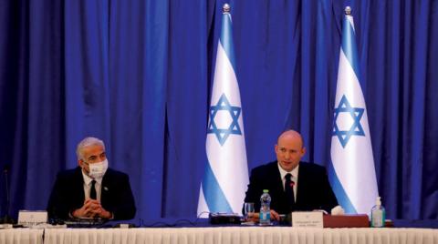 بنيت إلى موسكو الشهر المقبل لـ«تفاهمات» حول الأمن الإقليمي