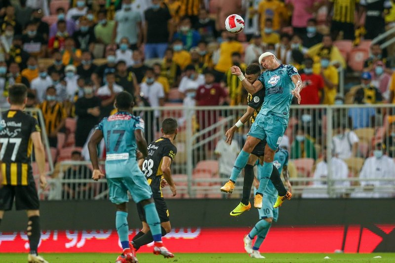 “التعاون” يعرقل “الاتحاد” ويمنعه من التحليق بعيدًا بالصدارة