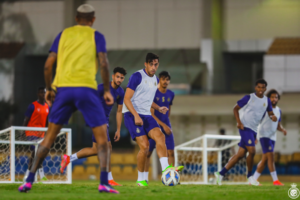 قبل موقعة الوحدة الإماراتي .. “حمدالله” يغيب عن تدريبات النصر