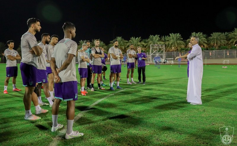 قمة مباريات الجولة .. “الأهلي” يستضيف “الهلال” و”الباطن” يسعى لل