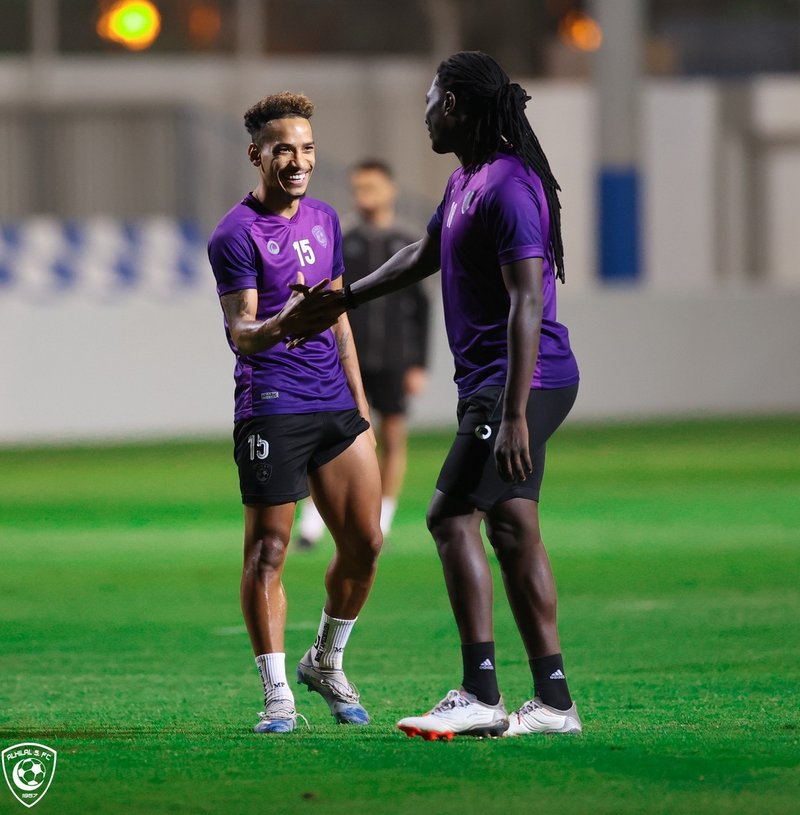 إصابة “البليهي” تؤرق “الهلال” قبل نهائي دوري أبطال آسيا