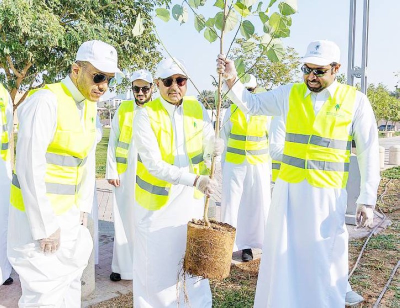 «العقاري» وأمانة الرياض ينظمان حملة التشجير – أخبار السعودية