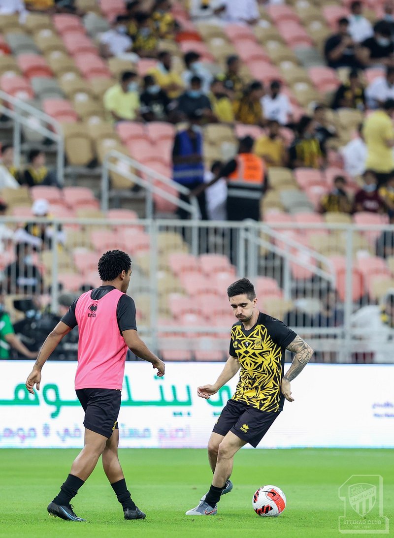 بعد أن منح المدرب اللاعبين إجازة لمدة 5 أيام .. الاتحاد يواجه ضمك