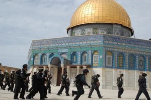 القدس المحتلة.. استشهاد فلسطيني وإصابة 3 جنود إسرائيليين